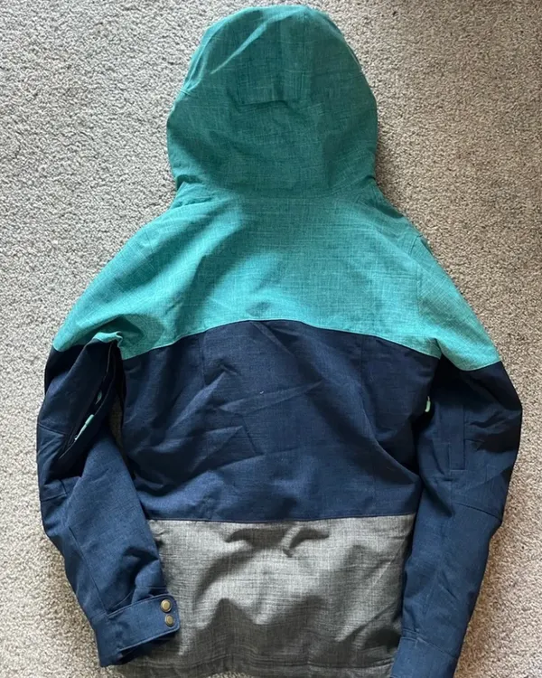O’Neill Snowboarding Jacket - Image 2