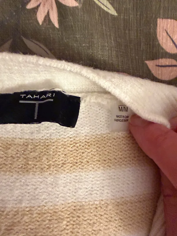 Tahari Cardigan Sweater - Image 5