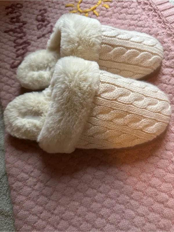 Never worn! Cozy Cable-Knit jcrew Cream Fleece-Lined Women's Slippers - Image 3