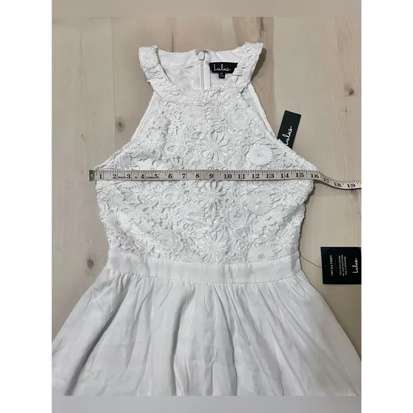 Lulus NWT Women Medium White Embroidered Lace Skater Mini Dress Coquette Chic - Image 5