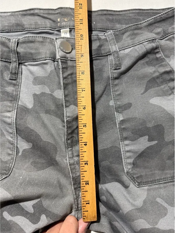 Gray Camouflage Pants with Front Pockets - Size 12 - Image 4