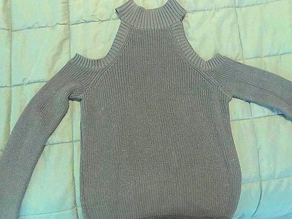 Express Sweater - Image 3