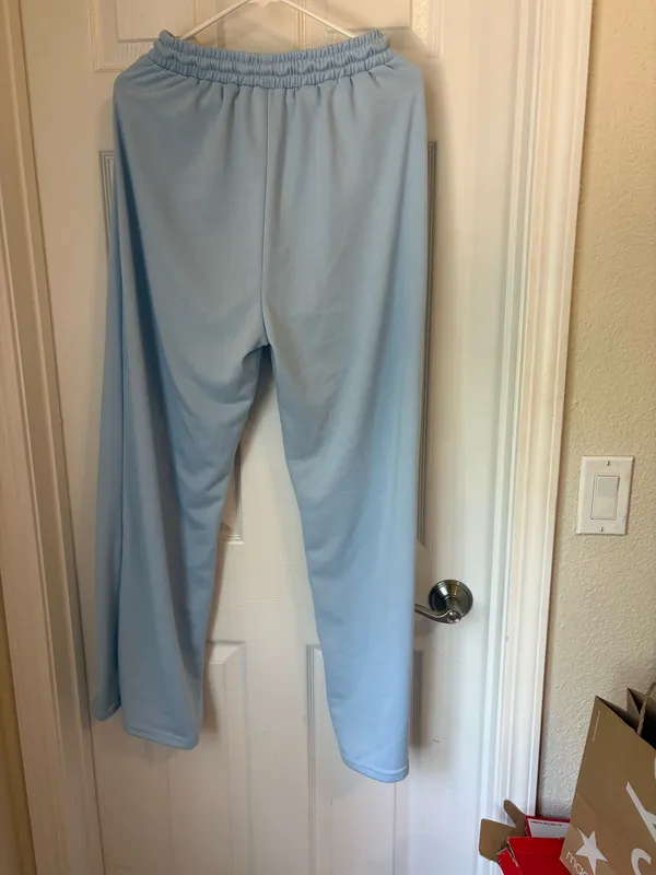 Blue sweatpants size medium - Image 2