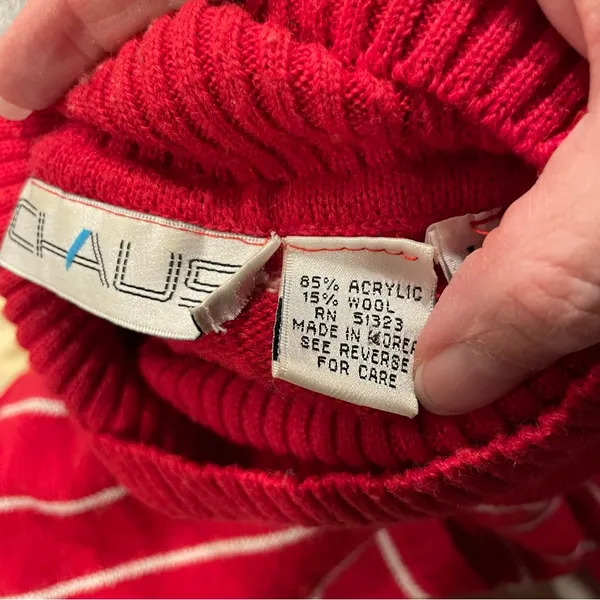 Cute vintage 80’s Chaus striped red white turtleneck sweater wool blend crested - Image 6