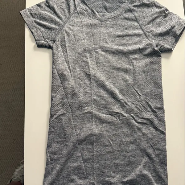 lululemon swiftly tech short sleeve top - Image 3