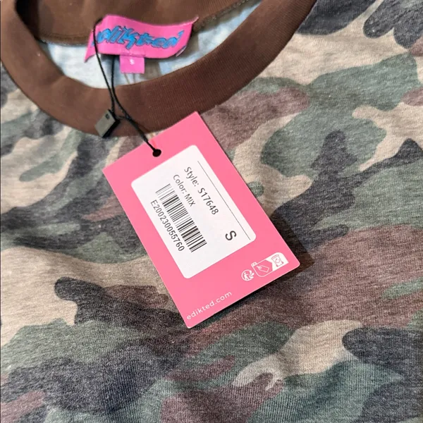 **NEW**Edikted womens Camo Striped Long Sleeve Tee top size small - Image 4