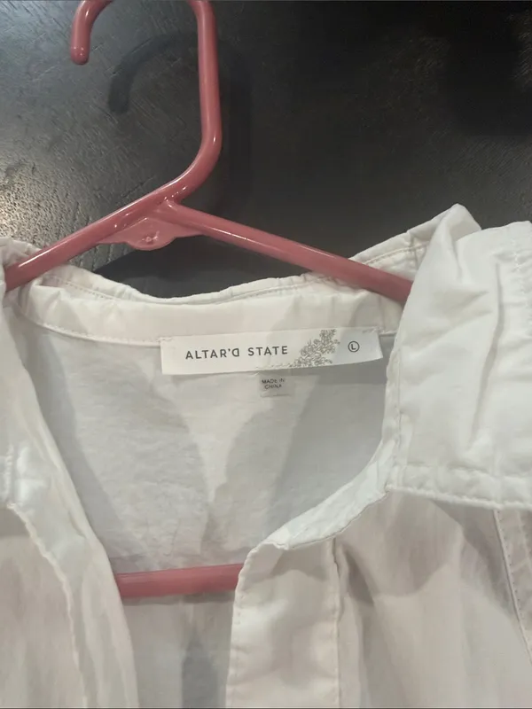 Altar'd State White Cropped Button-Up Shirt - Image 2