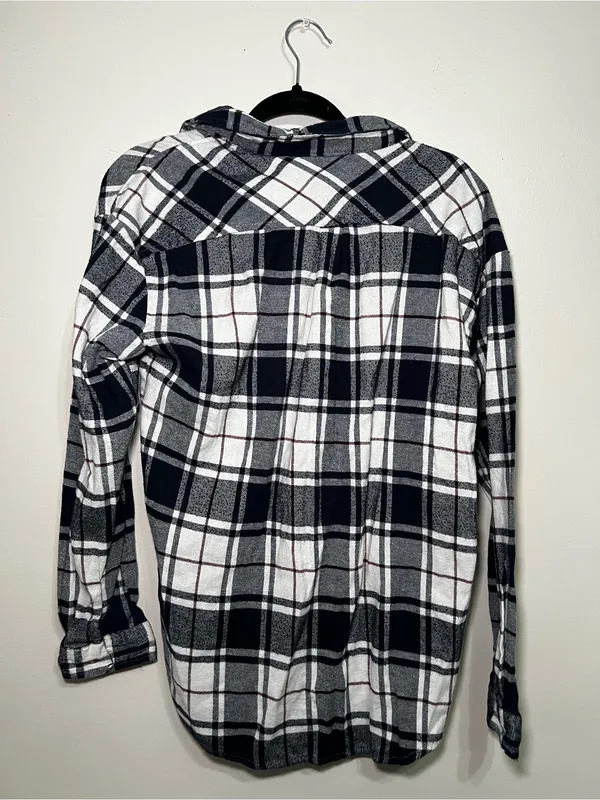 Thread & Supply Navy, White and Gray Plaid Button-Down Shirt - Image 3