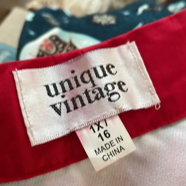 Unique Vintage Holiday blouse pussybow - Image 5
