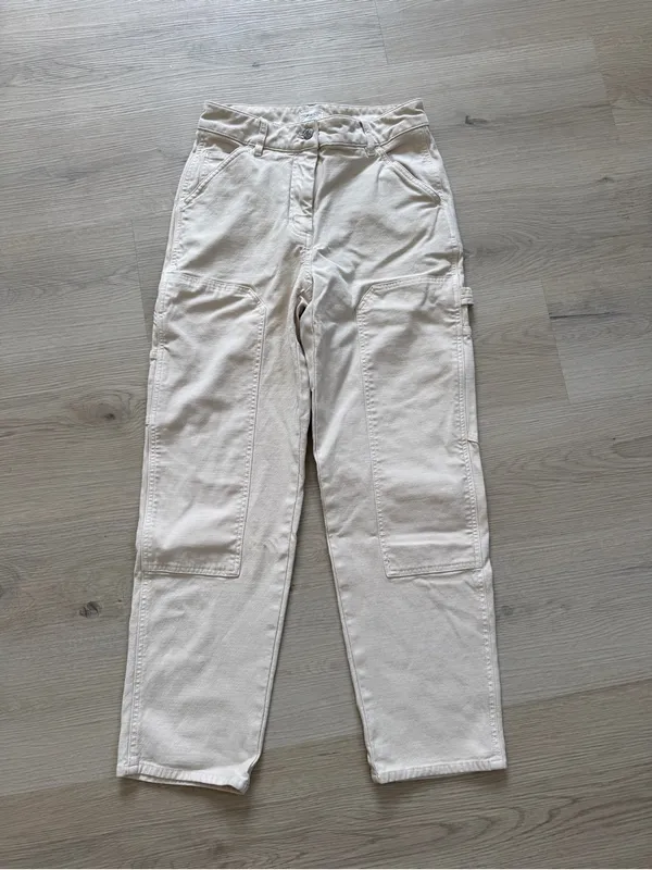 Aritzia Straight-Leg Cargo Carpenter Utility Pants in Cream Minimalist Casual - Image 2