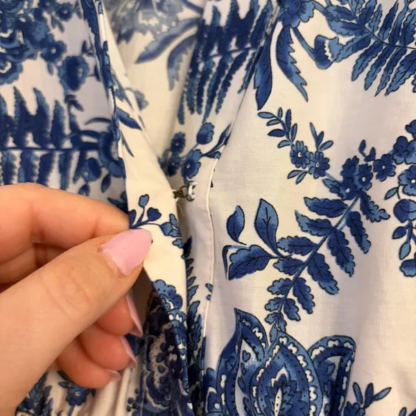 Anthropologie Somerset Maxi Dress XS Blue White Floral Tiered Smocked Waist - Image 6
