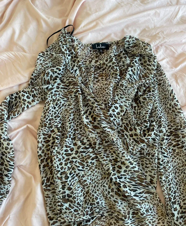 Front Tie Animal Print Top - Image 4