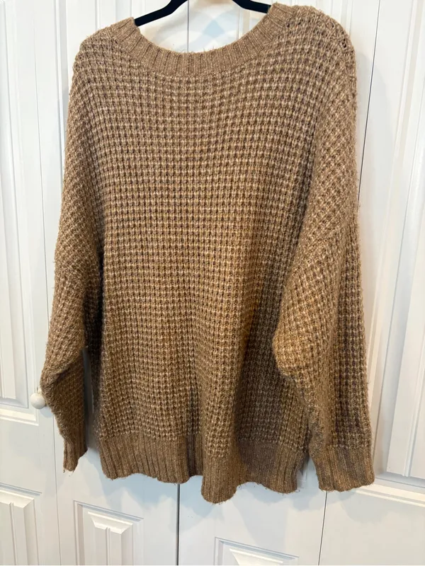 American Eagle tan oversized v neck sweater size XL - Image 2