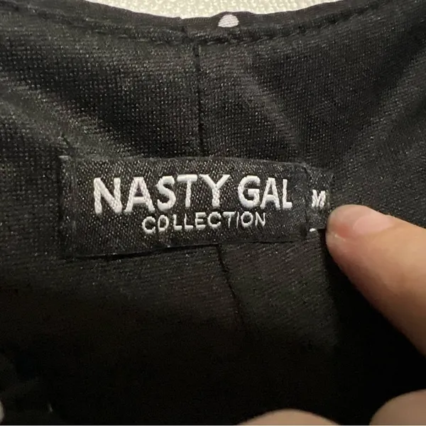NastyGal Black and White Polka Dot Puff Sleeve Corset Crop Top Medium - Image 4