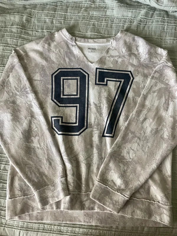 Hollister Crewneck Sweatshirt - Image 6