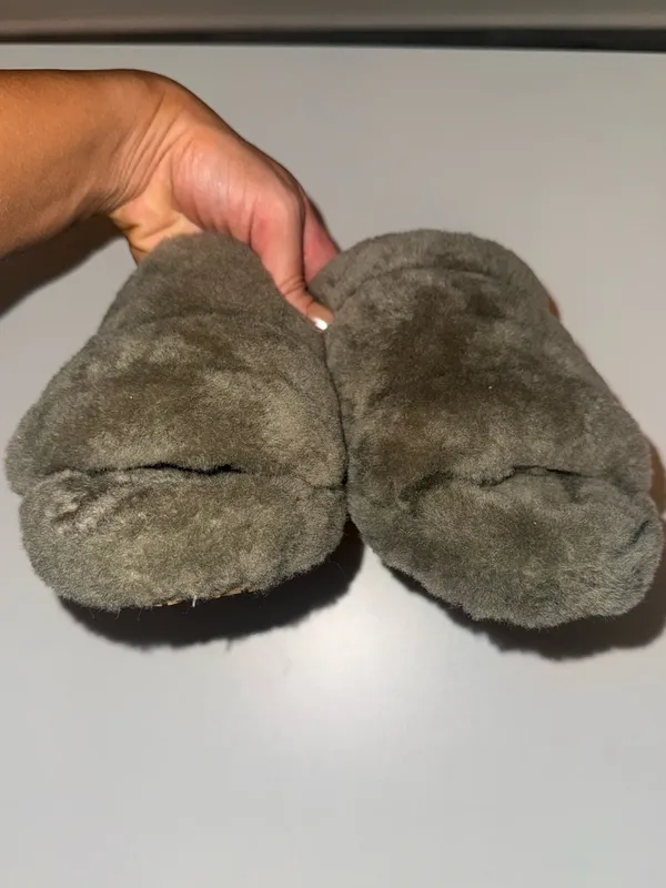 UGG Olive Green Fluff Yeah Slide Shearling Slingback size 8 - Image 4