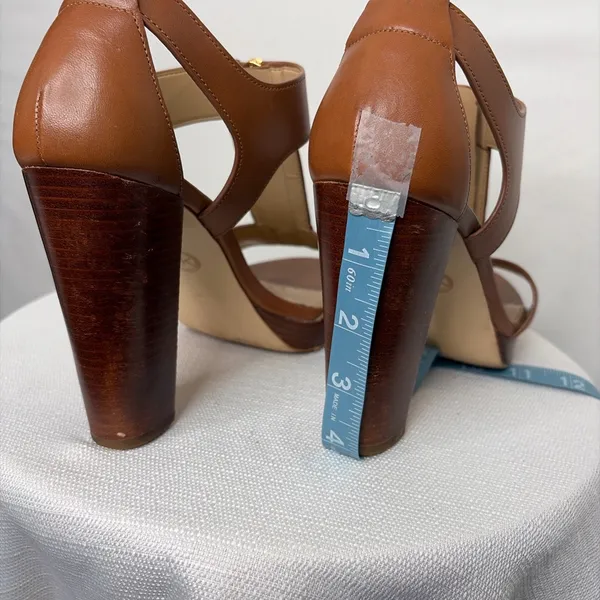 Michael Kors Brown Leather Front Zip Block Heel women’s Size 8(B94)”✨ - Image 11
