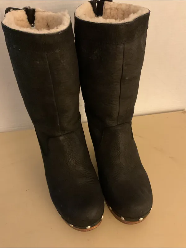 UGG women black leather platform clog Carnegie boots US 8 - Image 4