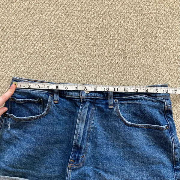 Abercrombie & Fitch The Mom Short High Rise Curve Love Cuffed Jean Size 14 VEUC - Image 5