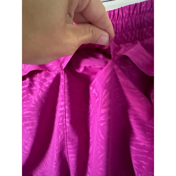 Athleta Running Athletic Workout Athleisure Shorts Fuchsia Pink Size Large - Image 5