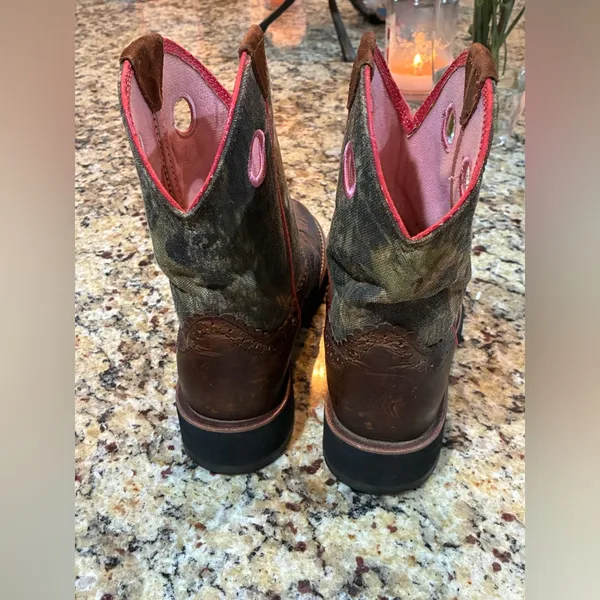 Women’s Ariat Brown and Pink Western Boots Size 8 - Image 4