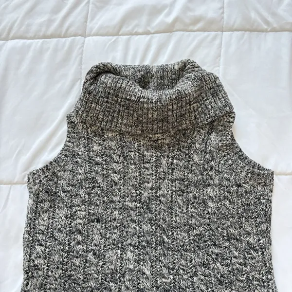 Artisan NY Sweater Womens Medium Gray Turtleneck Sleeveless Vest 100%‎ Cotton - Image 2