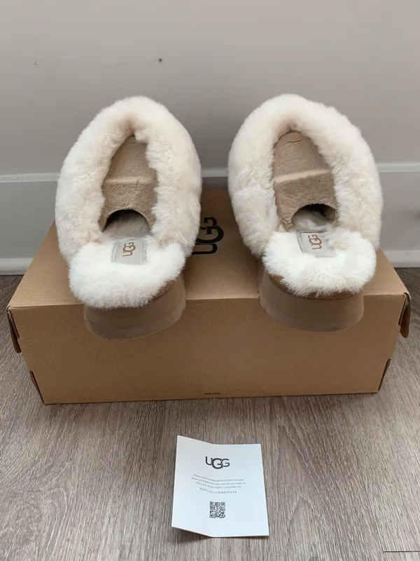 UGG Disquette Platform Slippers - Image 4