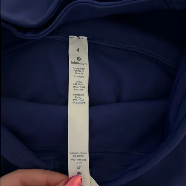 NWT Lululemon Blue Capri Leggings - Image 7