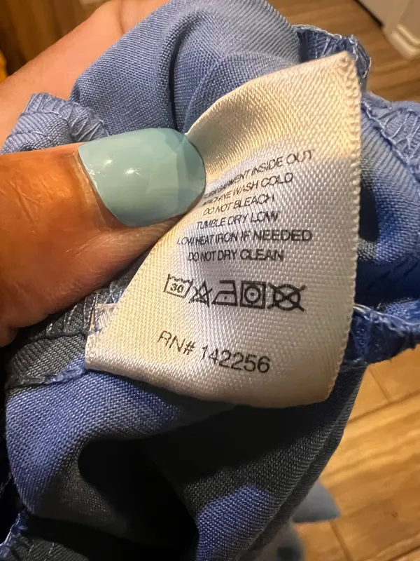FIGS Sz M Scrub Top!No :( - Image 4