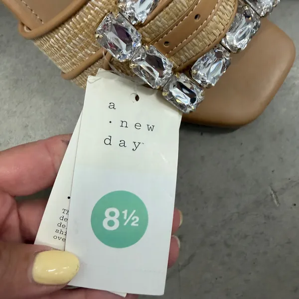 A New Day Tan Raffia Crystal Buckle Block Heel Slide Sandals Size 8.5 NEW - Image 4