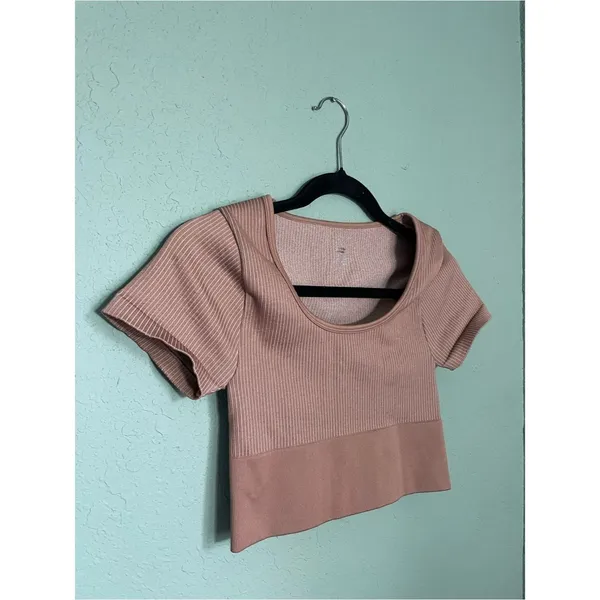 Aerie Offline Seamless Ribbed Scoop Neck Cropped Short Sleeve Size S Tan Beige - Image 2