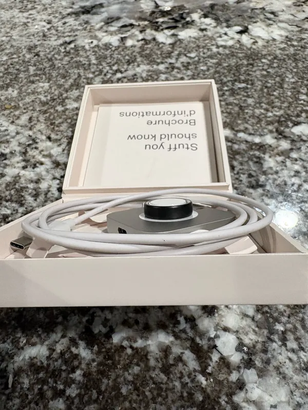 Oura Ring Series 5 color Stealth Size 9 - Image 3