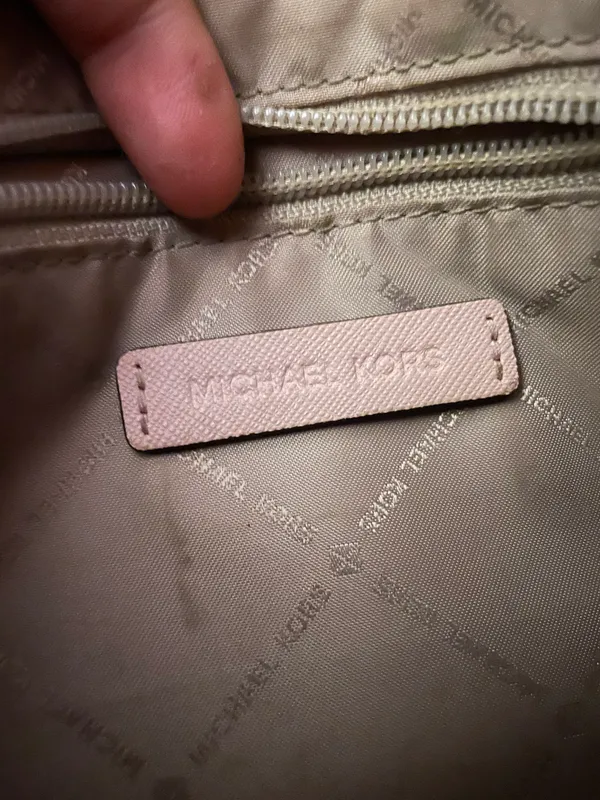 Michael Kors Purse. - Image 4
