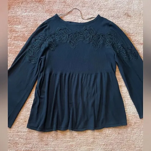 Embroidered black jersey blouse - Image 2