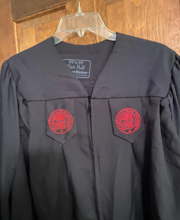 Jacksonville State University Graduation Gown for 5’6 to 5’8 - Image 2