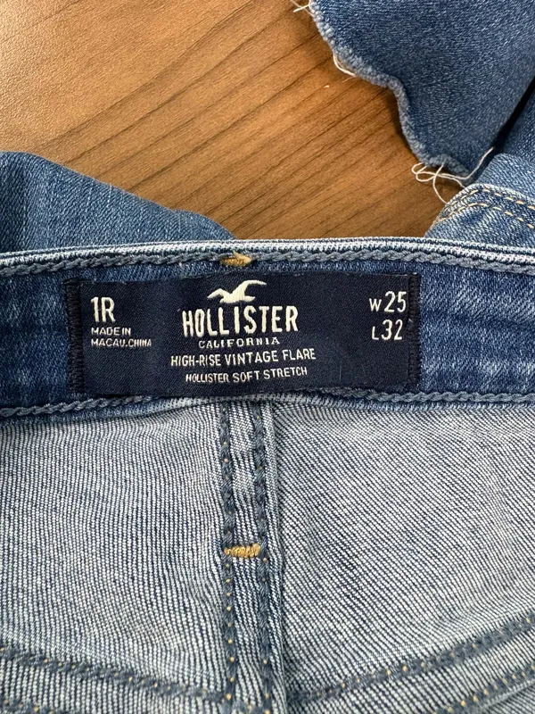 Hollister Jeans - Image 3