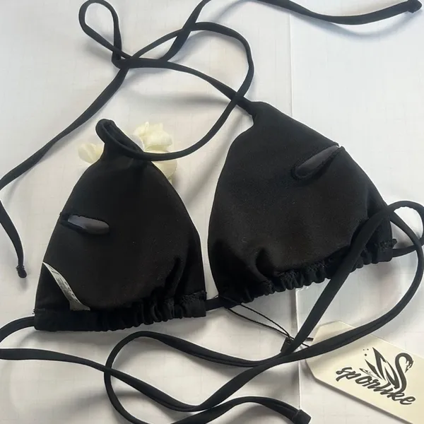 NWT Sporlike Black and Cream 3D Flower Floral Triangle Bikini Top Size Small - Image 4