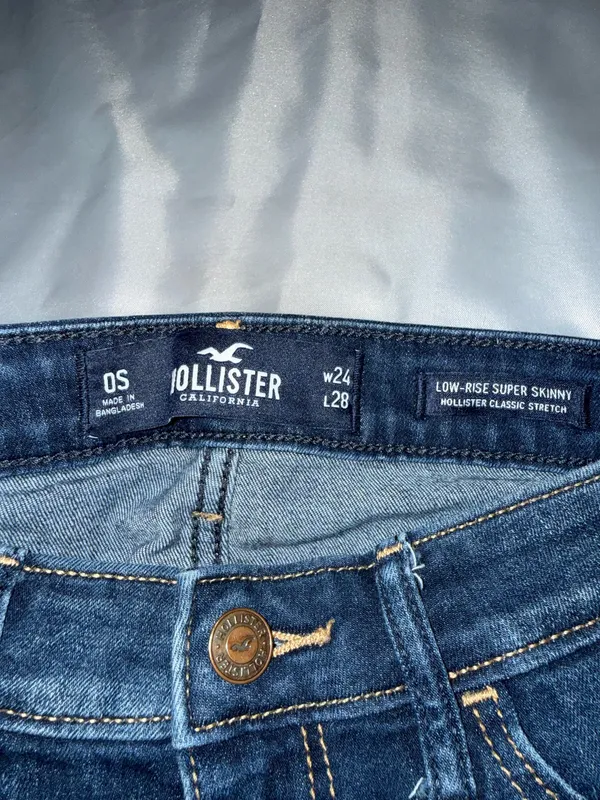 Hollister Jeans Low-Rise Super Skinny Distressed - Image 3