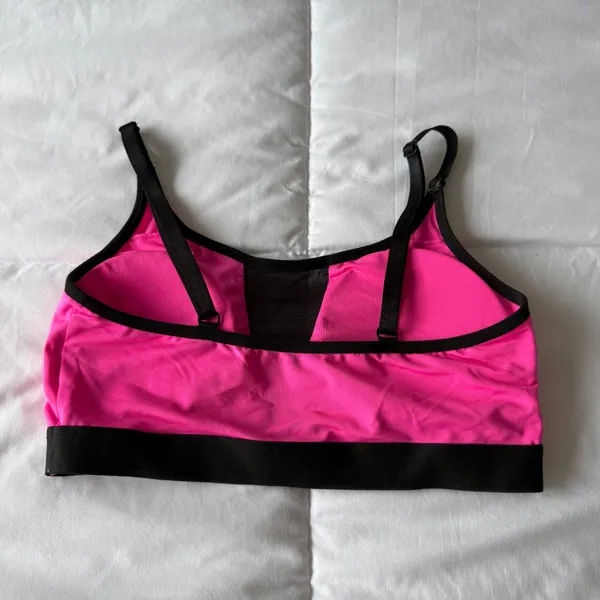 🔥 Hot Pink Mesh Panel Padded Sports Bra 💖✨ Y2K Barbiecore Activewear Gym Top Small - Image 3