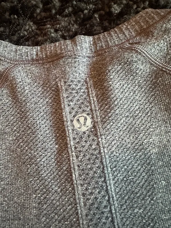 Lululemon Short Sleeve T-Shirt - Image 3