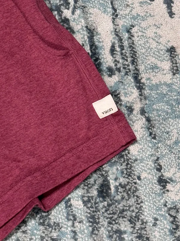 Vuori Halo Performance Shorts Large Currant Heather - Image 3
