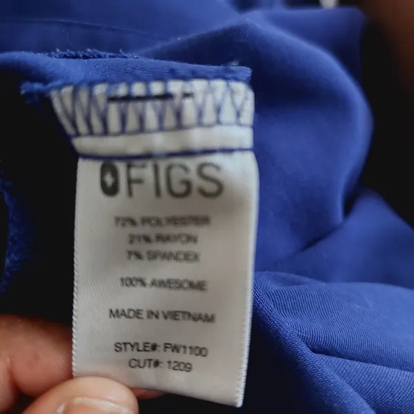 FIGS Technical Collection  Women's Blue Scrub V-Neck Top Size XS - Image 6