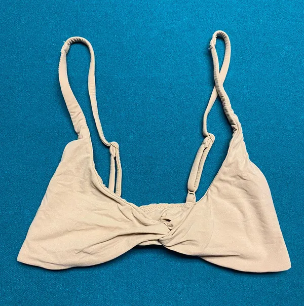 Fits Everybody Twist Skimpy Scoop Bra - Image 2