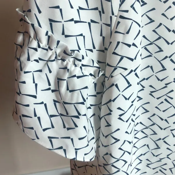 Banana Republic size XL top - Image 2