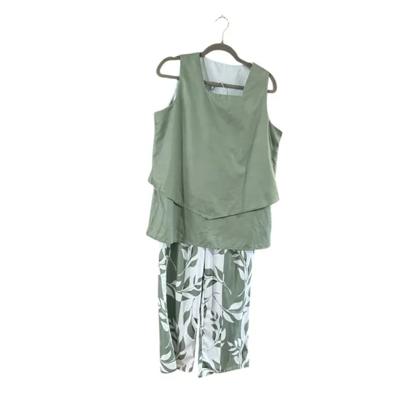 Women's Unbranded Green & White Leaf Print Wide Leg Pants Set, Size L - Image 2