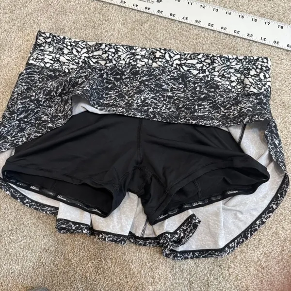 Lululemon 12 Circuit Breaker active athletic pleated skirt SK 2427 - Image 9
