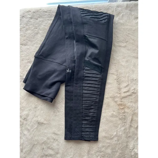 Alo Yoga Black High-Waisted Moto Leggings With Ribbed Detail For Women - Image 9