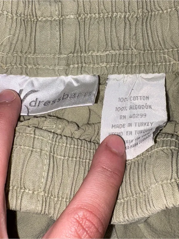 Dress Barn Women's Cargo Shorts in Light Green Size: L - Image 4
