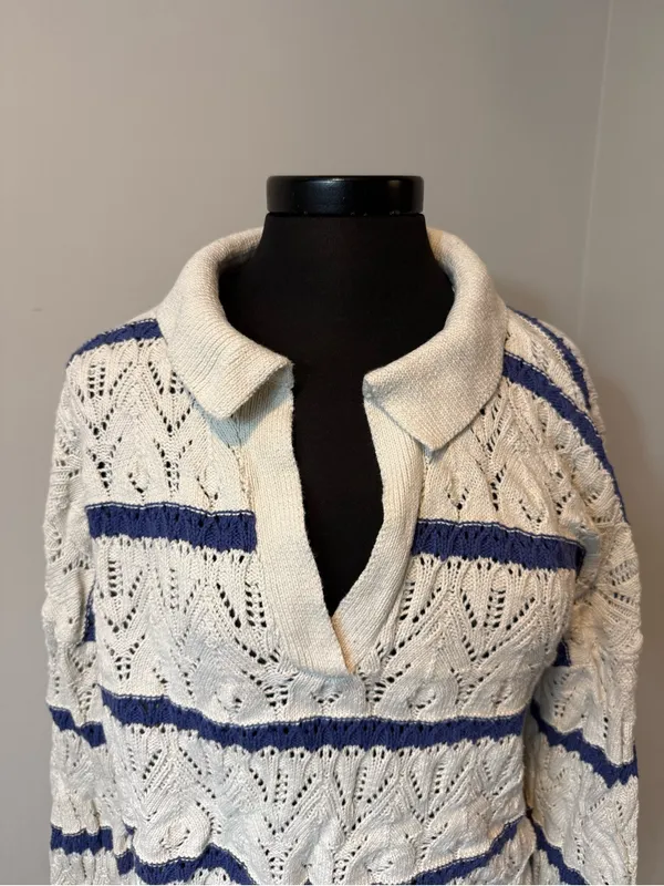 Universal Threads Cream with Blue Stripes Collared Preppy Sweater in Size XL - Image 2
