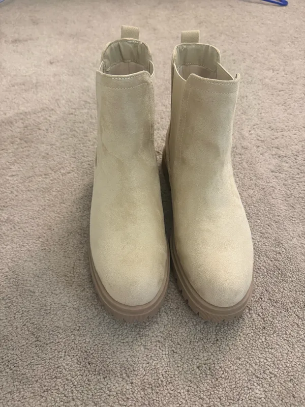Old navy boots - Image 2